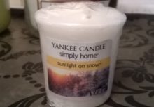 Yankee Candle - Sunlight on Snow Votive Sampler *Damaged*