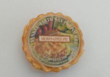 Yankee Candle - Mom's Apple Pie Wax Melt Tart (Old Label) *Damaged*