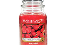 Yankee Candle - Sweet Strawberry Large Jar *Origional*