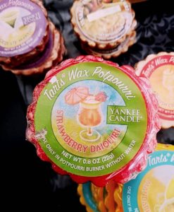 Yankee Candle - Strawberry Daiquiri Wax Melt Tart (Old Label)